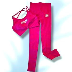 Set of workout wear